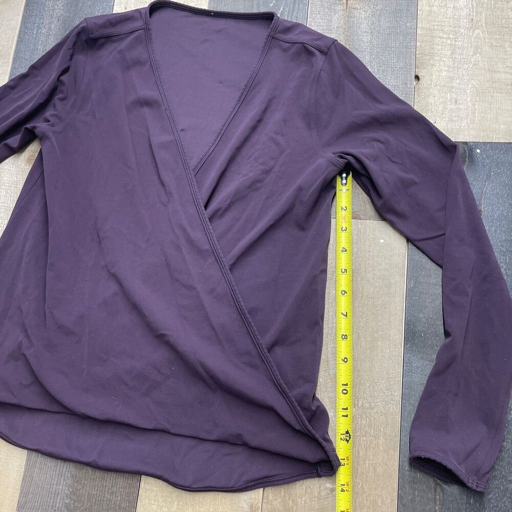 Lululemon Women's S/M Open Front Twist Top w/ Scalloped Hem Long Sleeves PLUM - Picture 3 of 5